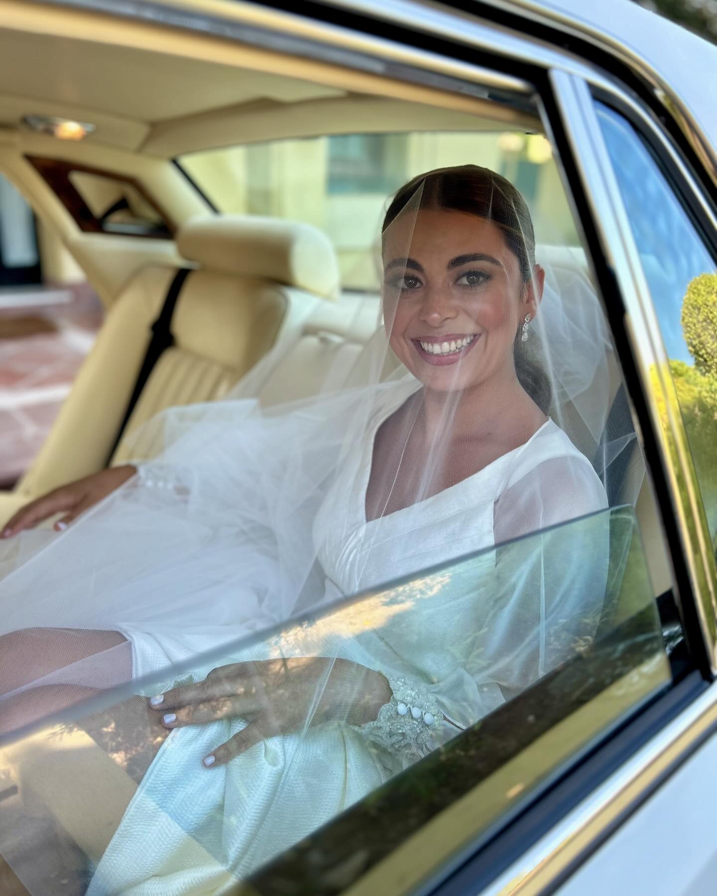 Novia con acabado luminoso