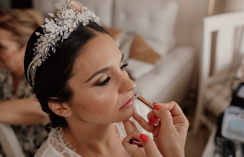 Novia radiante y natural
